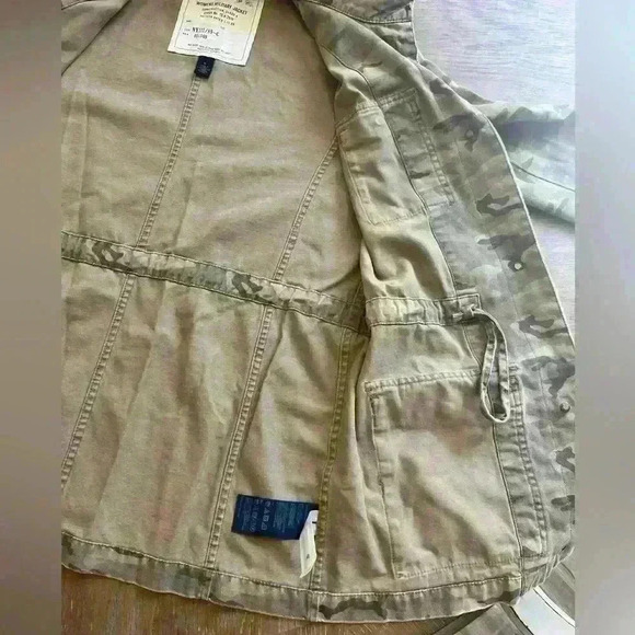 Tommy Hilfiger Women’s Camo Field Utility Jacket Size M - Picture 7 of 9